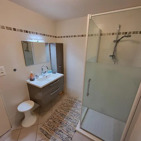 Maison 3 Ch, Cour Privee Et Wi-fi, Proche Et Commerces - Fr-1-92-949
