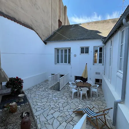 Maison 3 Ch, Cour Privee Et Wi-fi, Proche Et Commerces - Fr-1-92-949 *